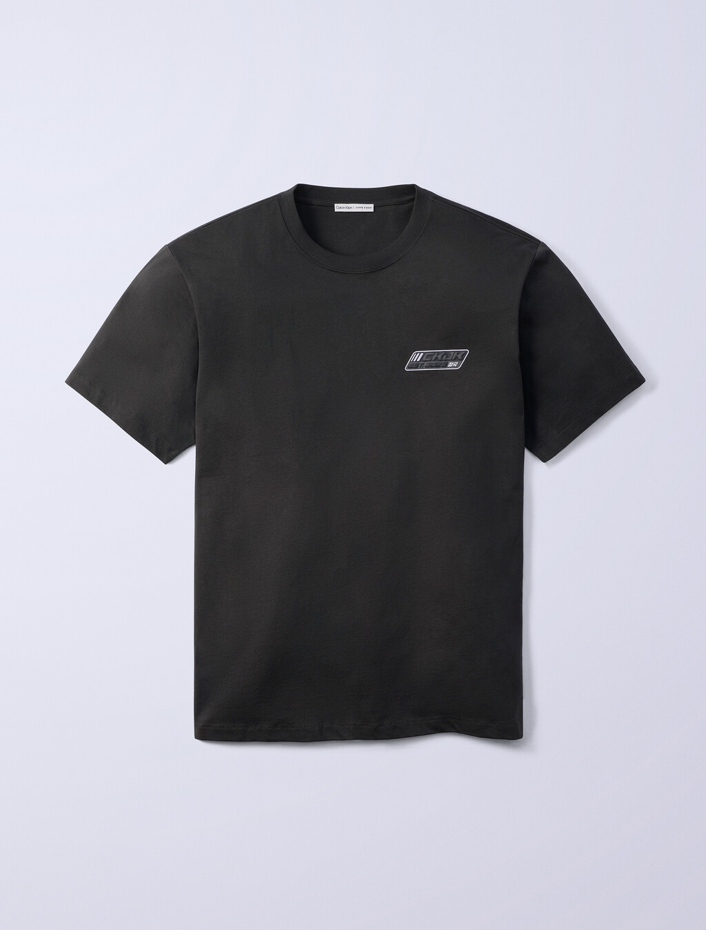 Camiseta suelta con insignia del logotipo de Jung Kook para Calvin Klein