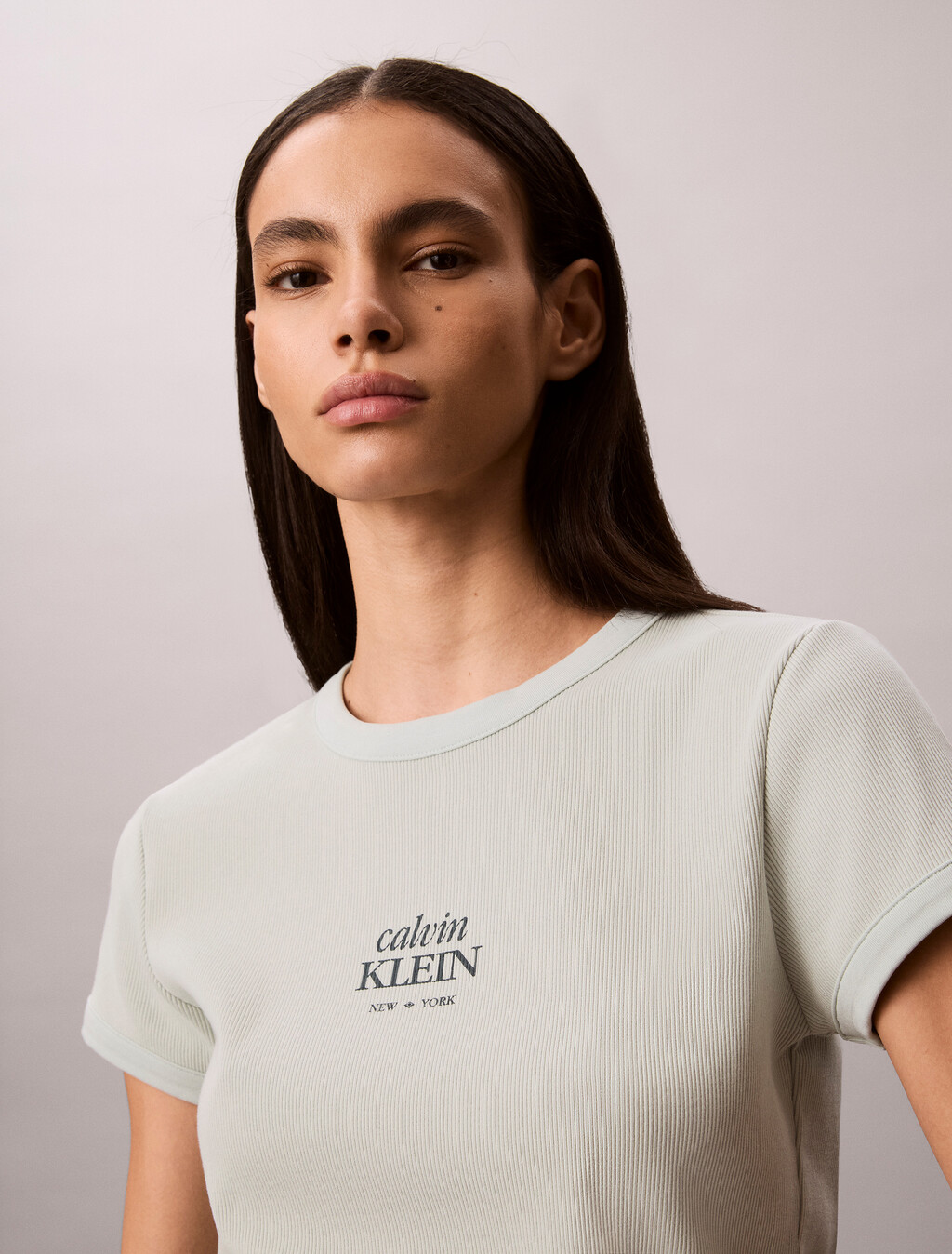 Camiseta de algodón con ribetes y logo ajustada
