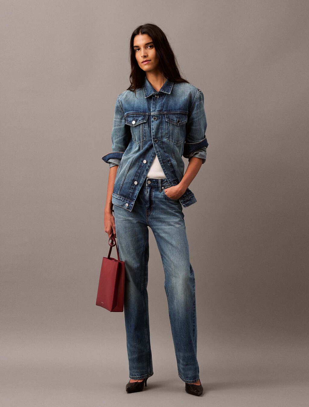 Pantalones vaqueros de corte moderno con ajuste holgado