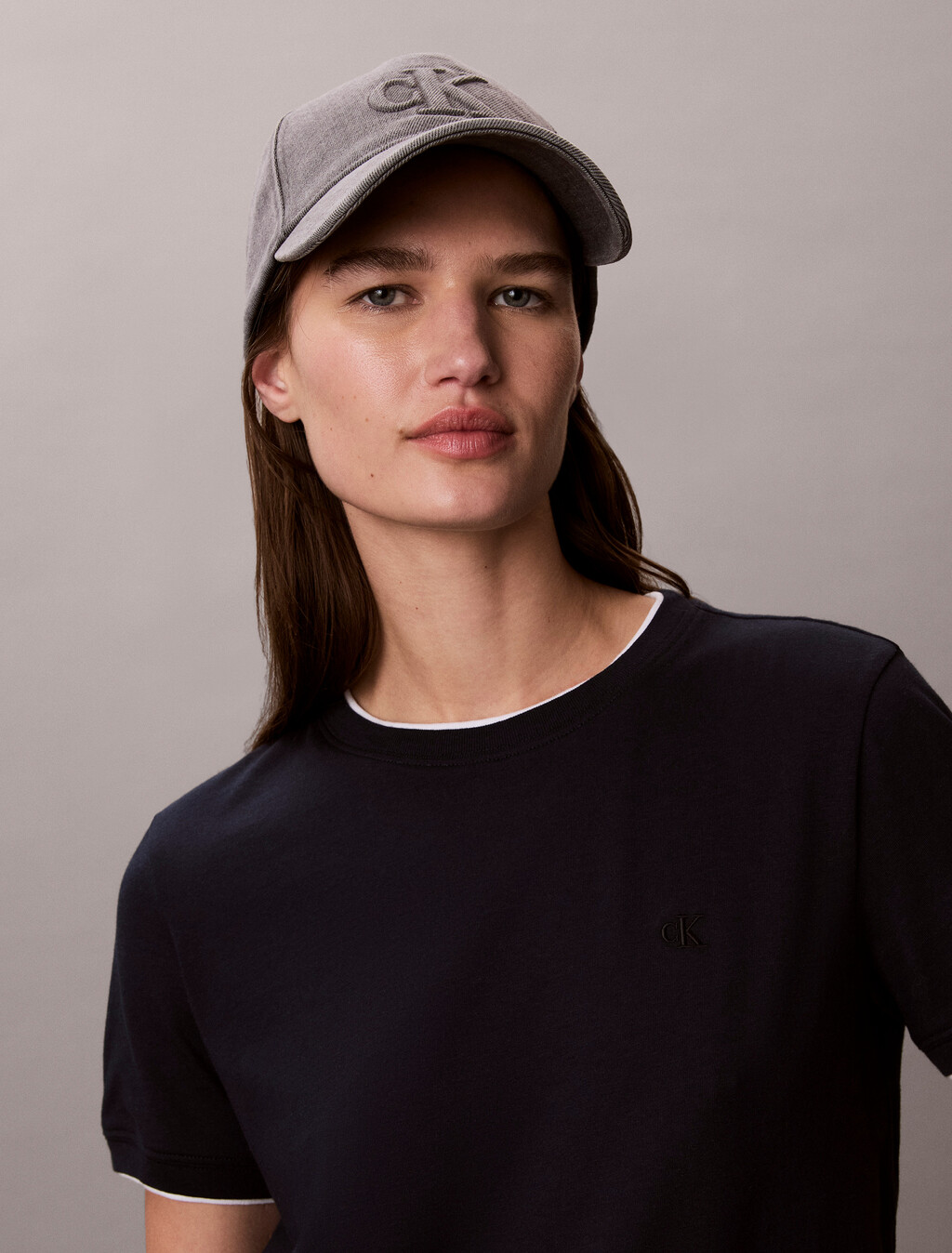 Camiseta de algodón y modal con detalles contrastantes