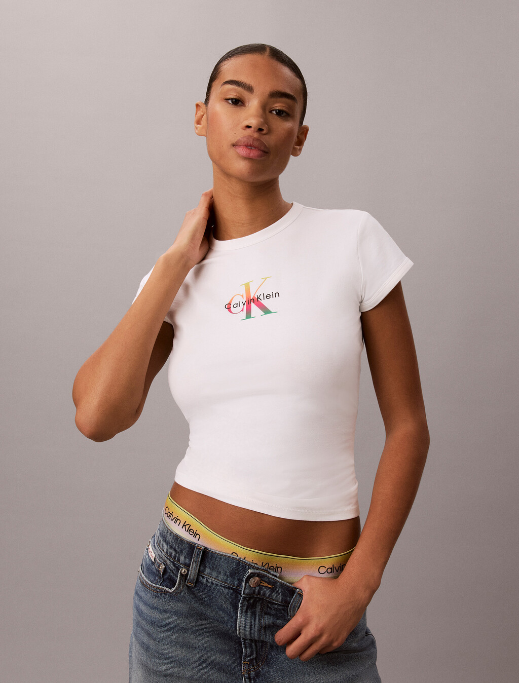 Camiseta entallada con monograma - Orgullo