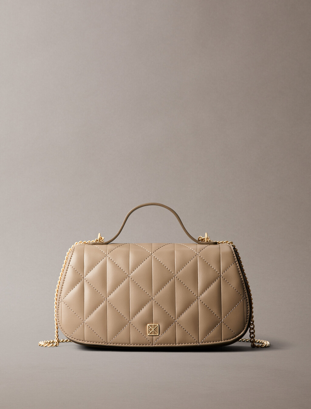 Bolso con cadena con logotipo acolchado
