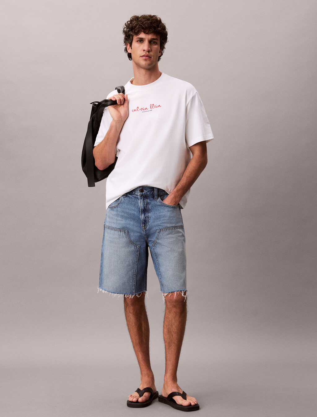 Camiseta regular con estampado trasero