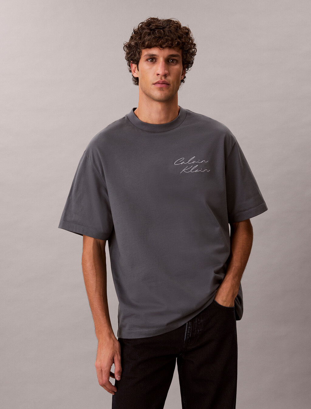 Camiseta con estampado relajado de logo