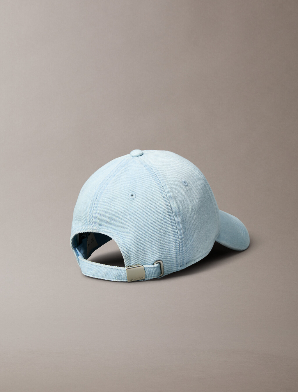 Gorra con logotipo de mezclilla