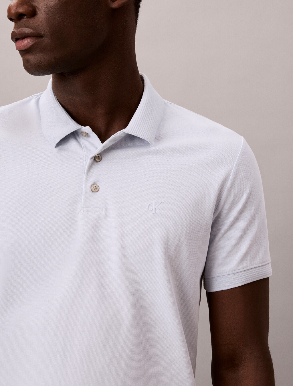 Polo de cuello otomano con tejido transpirable