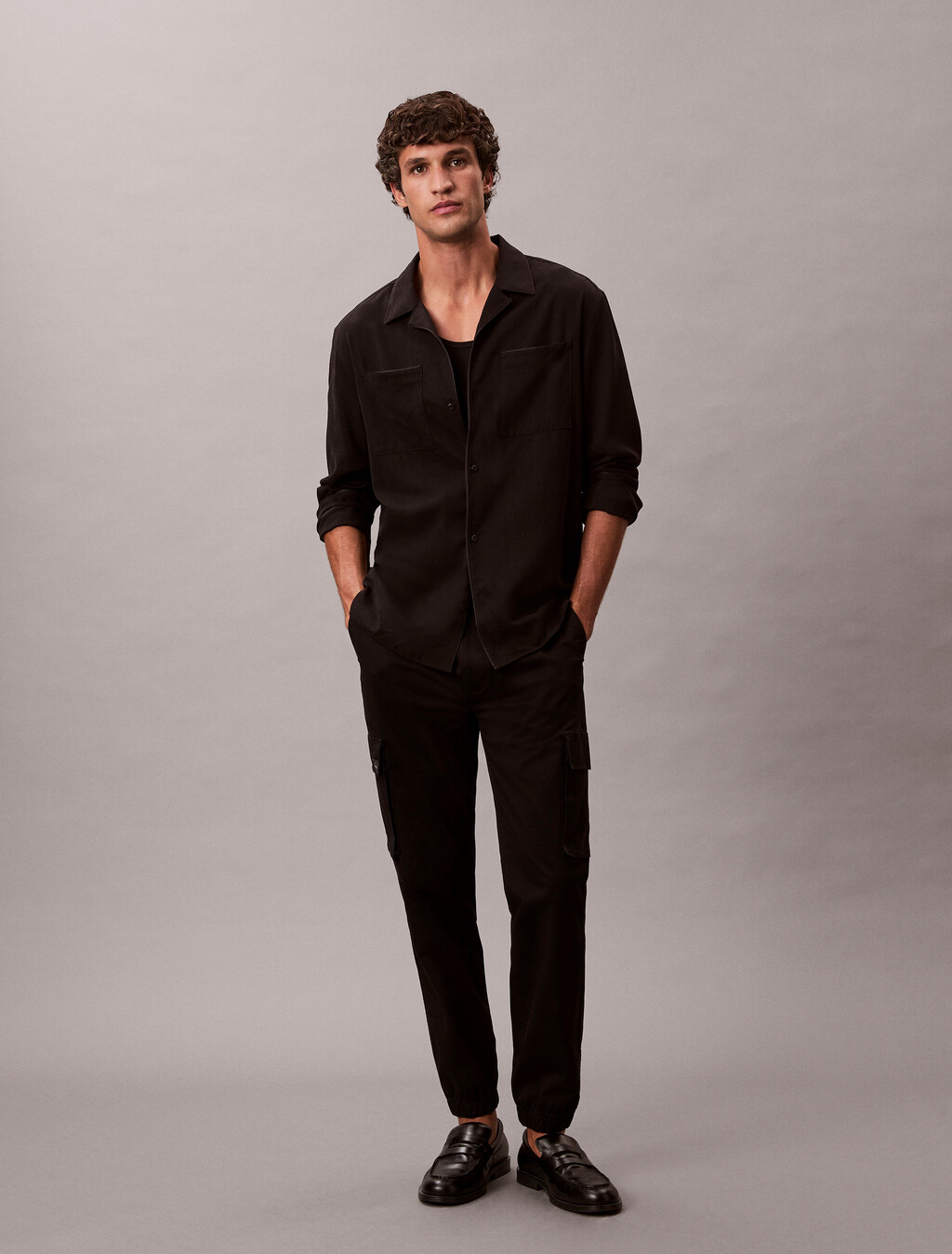 Pantalones de twill ajustados con bolsillos