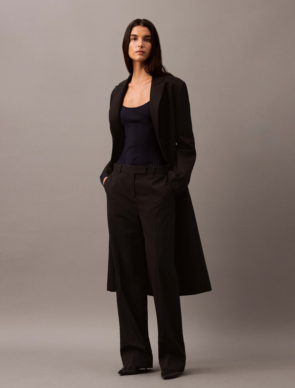 Pantalón de mezcla de gabardina de lana de corte bajo