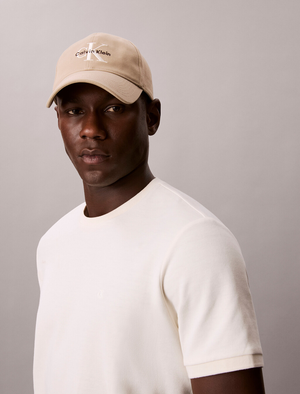 Gorra con logotipo de tela twill