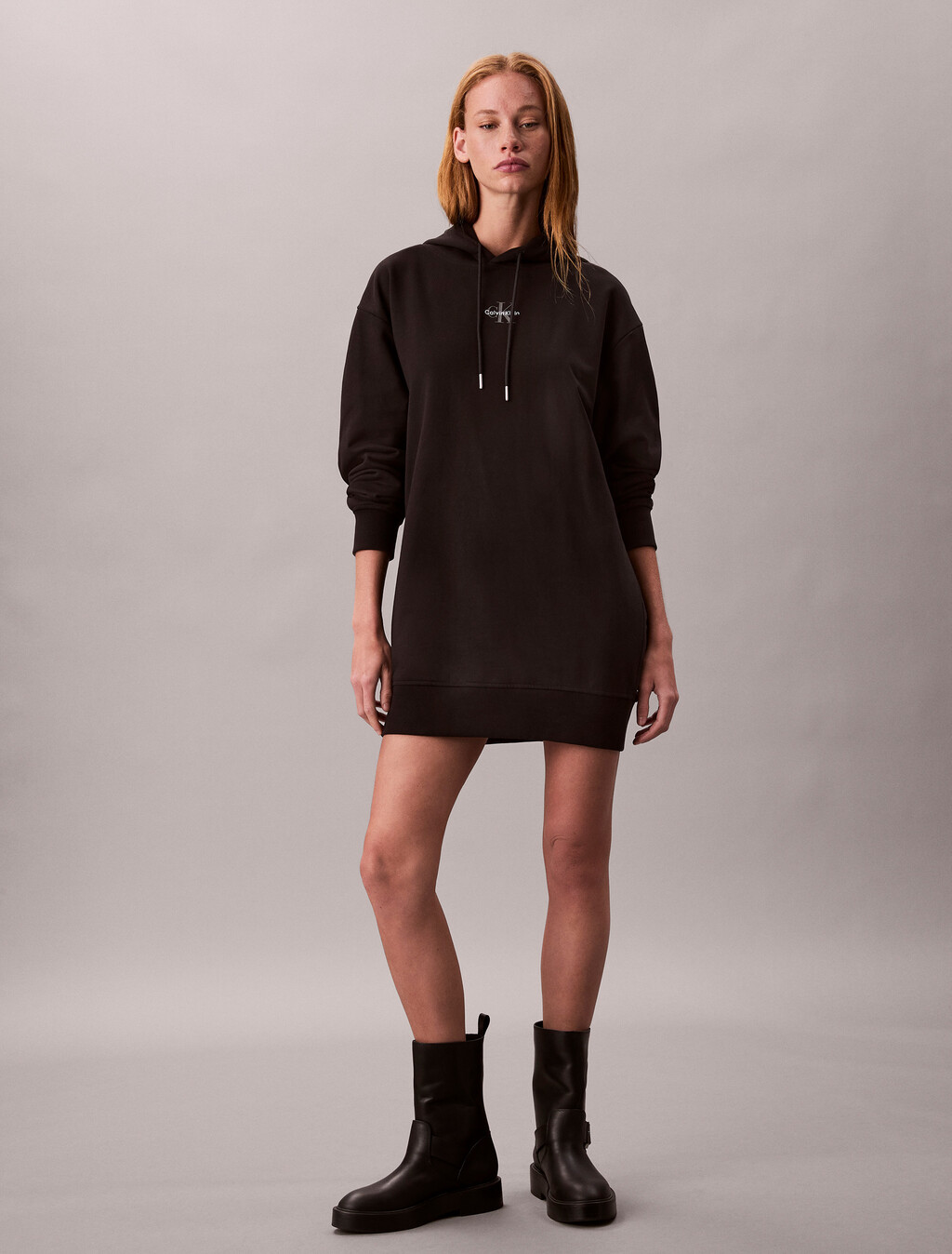 Vestido de sudadera con capucha con monograma