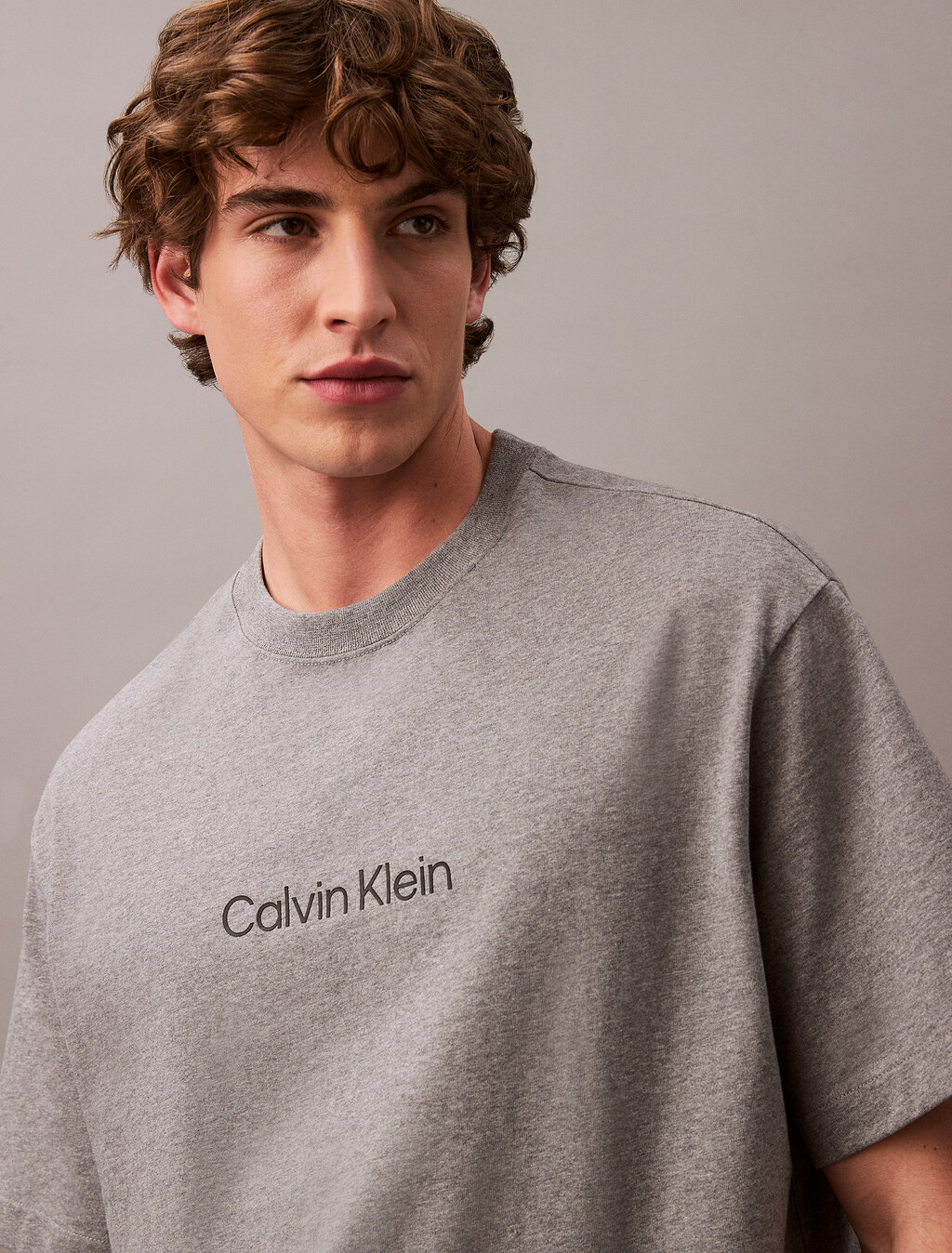 Camiseta de cuello redondo con logo de Calvin