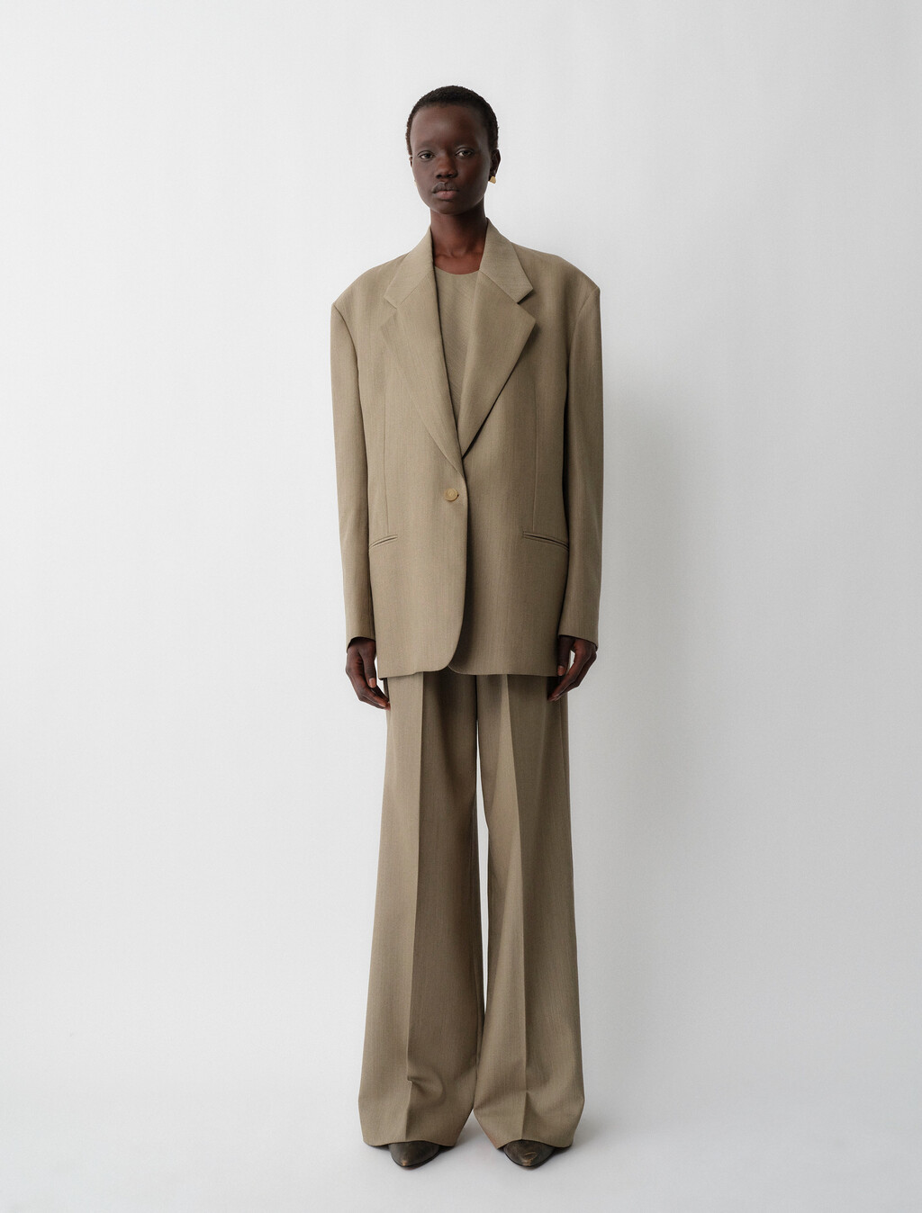 Blazer Avery