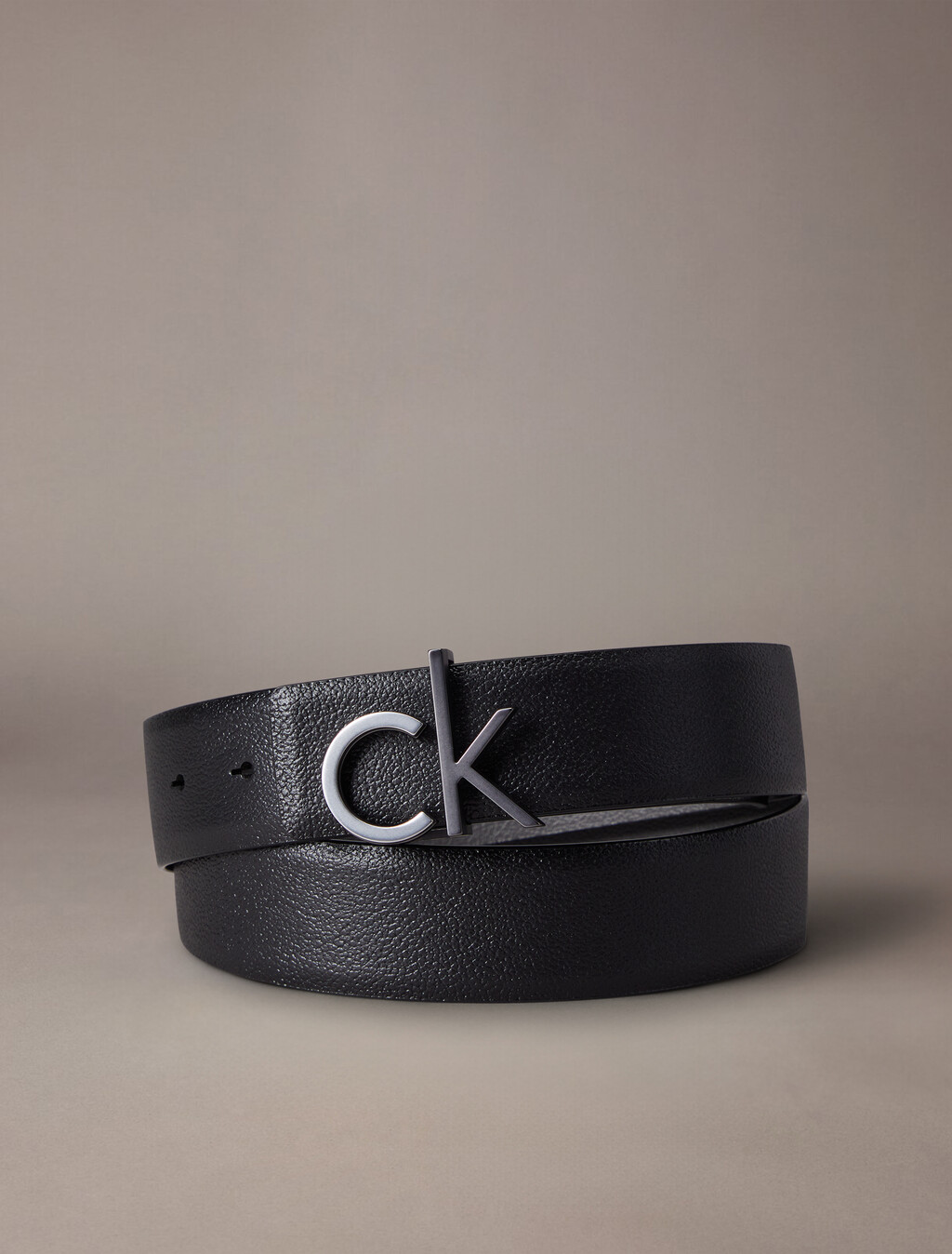 Cinturón reversible con logo premium