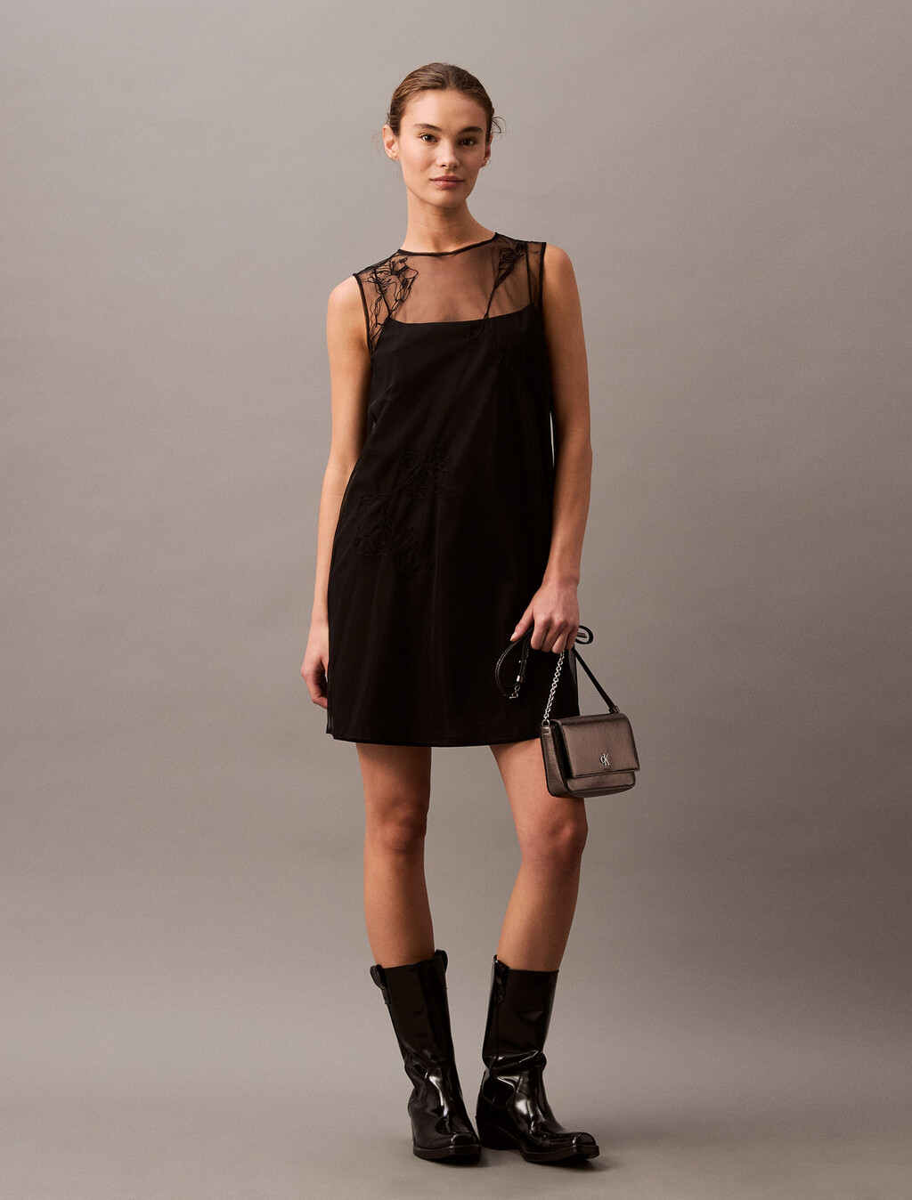 Vestido mini bordado