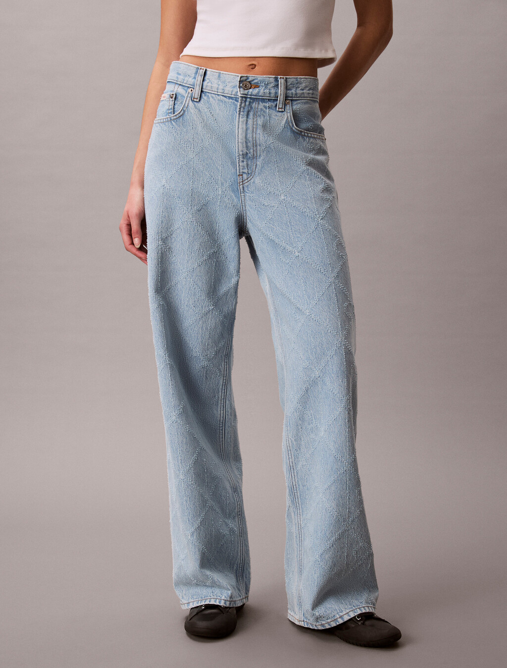 Pantalones vaqueros holgados con estampado de logo